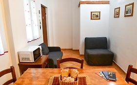 Calzaioli Apartment